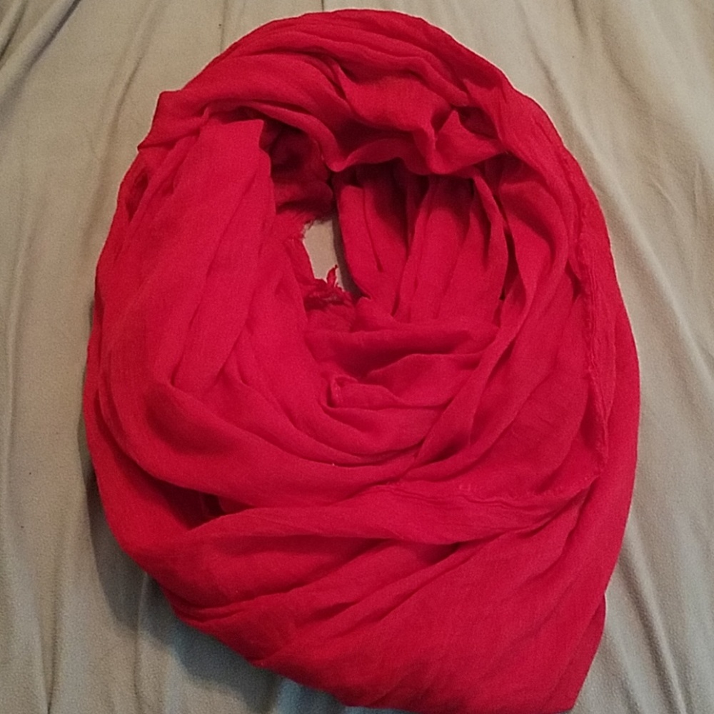 Tasha Magenta Circle Scarf
